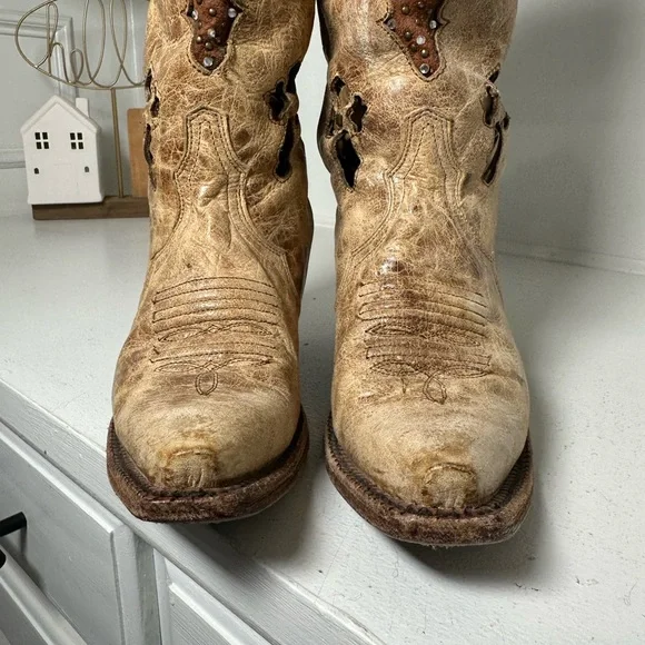 Corral Boots Women’s 6M Tan Distressed Leather Cross Cutout Western Cowboy Boots - Picture 4 of 9